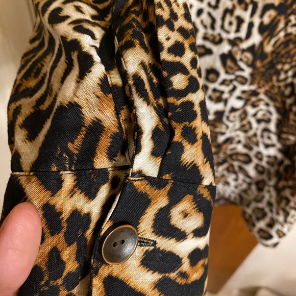 Woman’s animal print 3/4 sleeve button down blouse - Picture 5 of 7